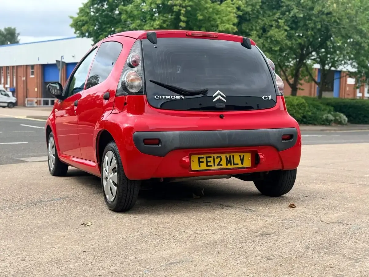 Used Citroën C1 VTR Sport 68 HP (50 kW) 2012 Red Hatchback