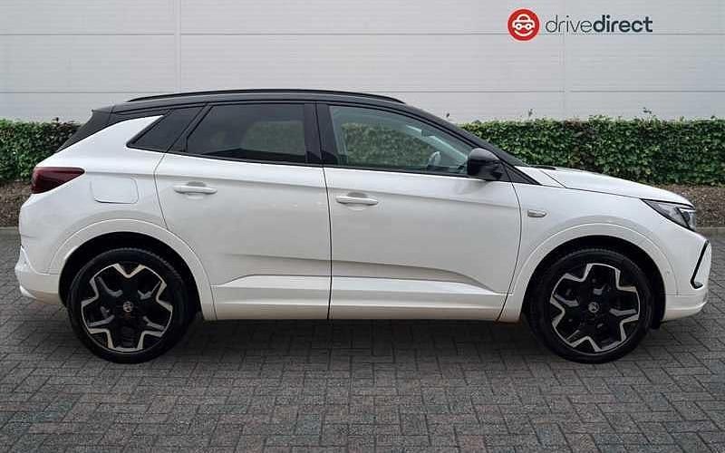 Used Vauxhall Grandland X Ultimate 131 HP (96 kW) 2023 White SUV