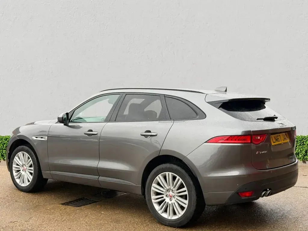 Used Jaguar F-Pace R-Sport 180 HP (132 kW) 2017 Grey SUV