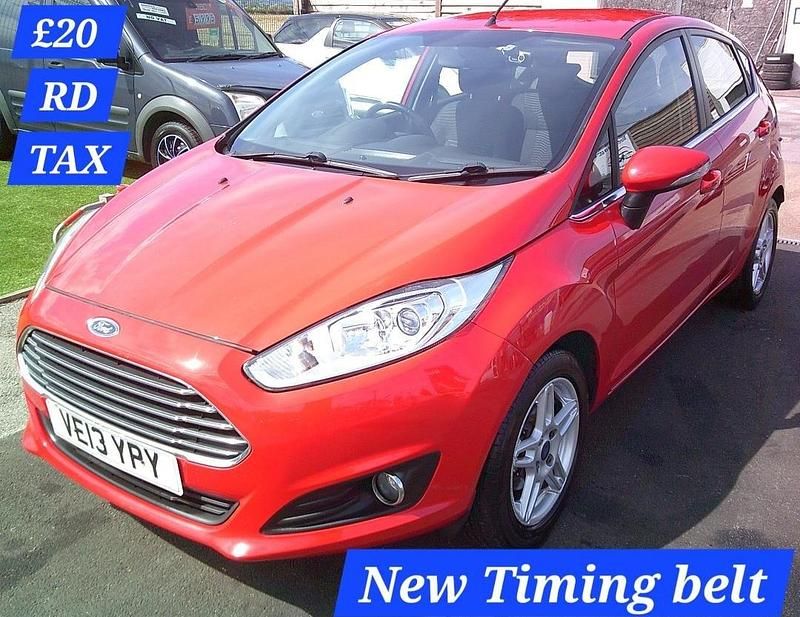 Red Used 2013 Ford Fiesta Zetec Hatchback | £4,495 (A bit pricey) - Image 1/4