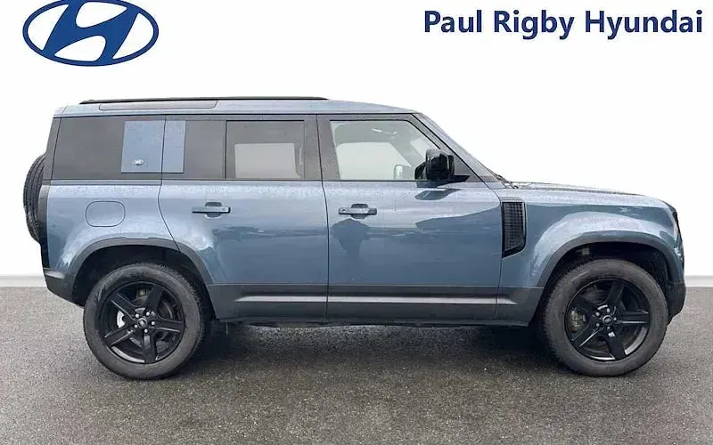 Used Land Rover Defender SE 249 HP (183 kW) 2023 SUV