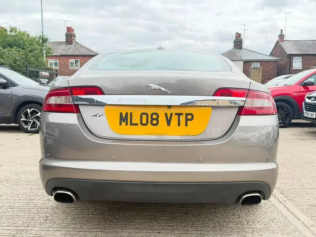 Used Jaguar XF Luxury 207 HP (152 kW) 2008 Grey Sedan