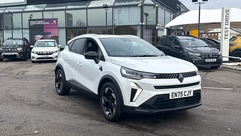 Metallic arctic white New 2025 Renault Captur Techno SUV | £18,969 (Fair price) - Image 1/1