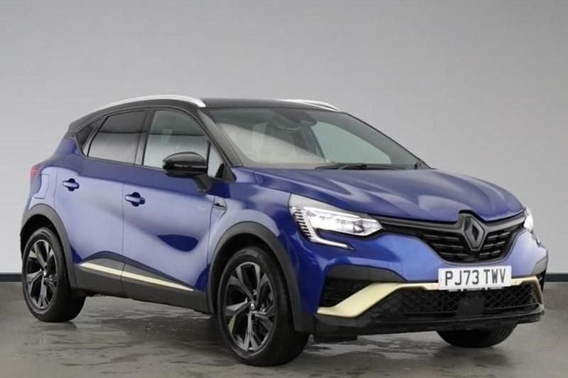 Blue/black Used 2023 Renault Captur Engineered SUV | £17,995 (Good price) - Image 1/1