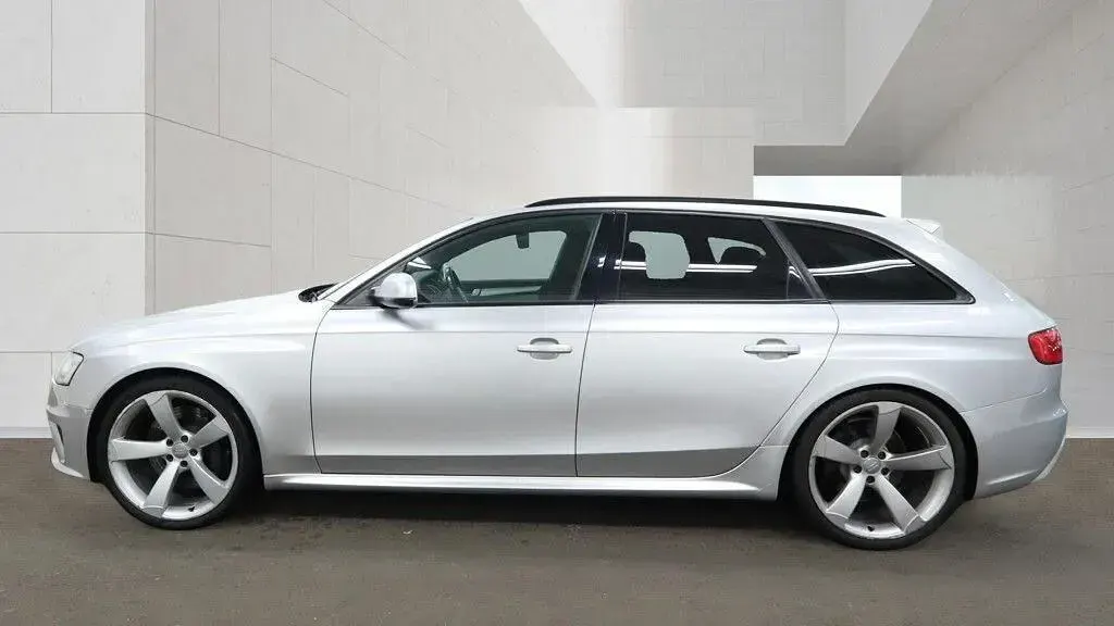 Used Audi RS4 Performance 450 HP (330 kW) 2012 Silver Estate