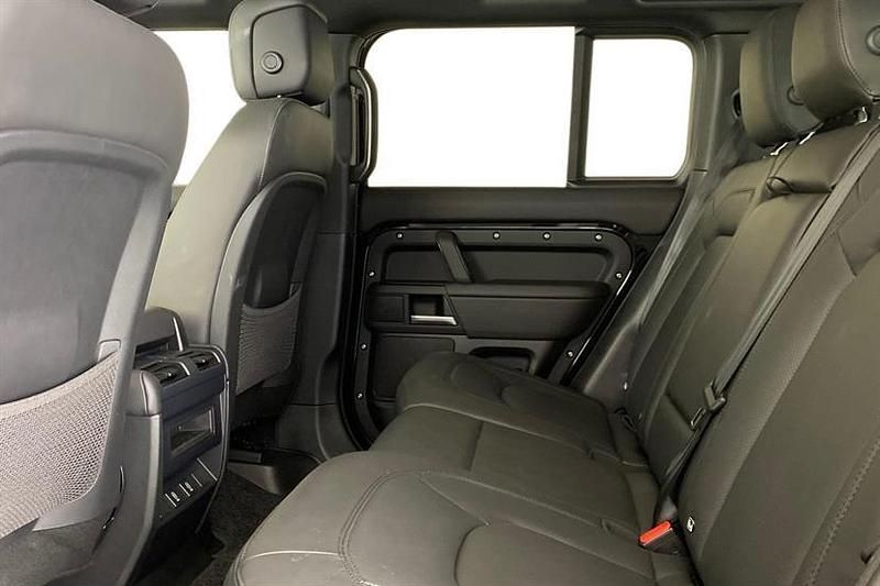 Used Land Rover Defender HSE Dynamic 350 HP (257 kW) 2026 Santorini black SUV