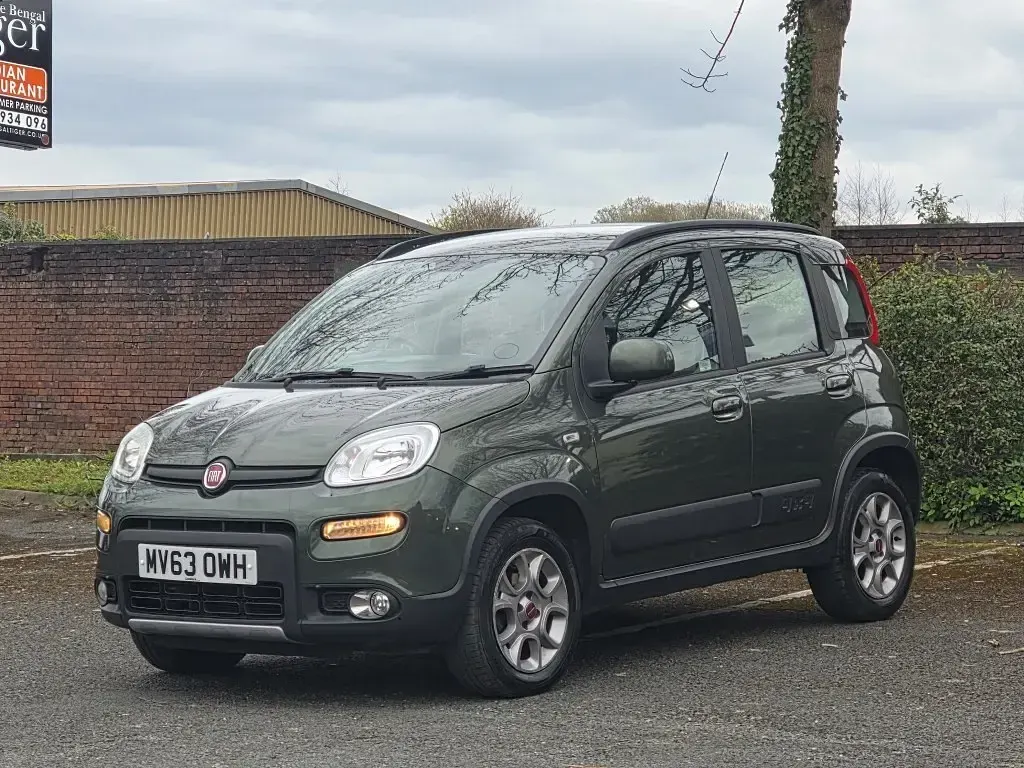 Usado Fiat Panda 75 HP (55 kW) 2013 Verde Citadino