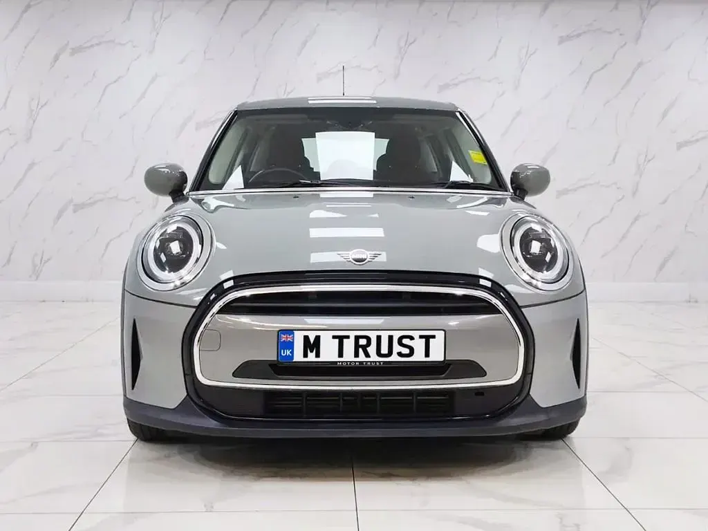 Used Mini ONE Classic 102 HP (75 kW) 2022 Grey Hatchback