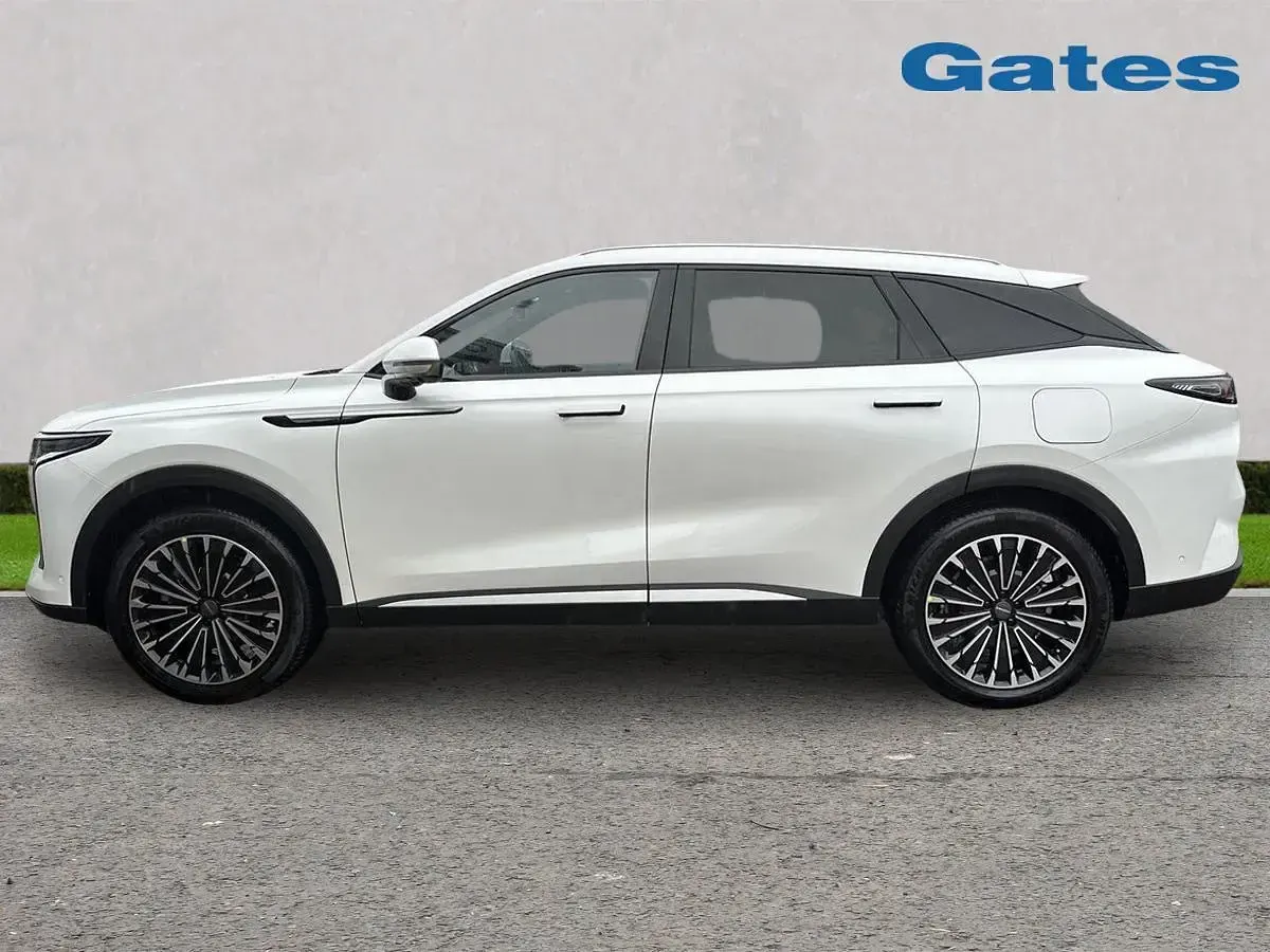 Used Omoda 9 2026 White SUV