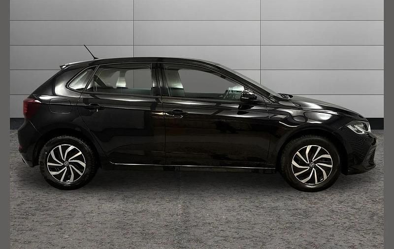 Used VW Polo Life 95 HP (69 kW) 2023 Black Hatchback