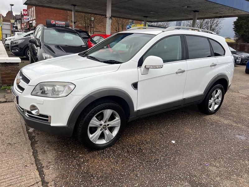 Used Chevrolet Captiva LTZ 2010 White SUV