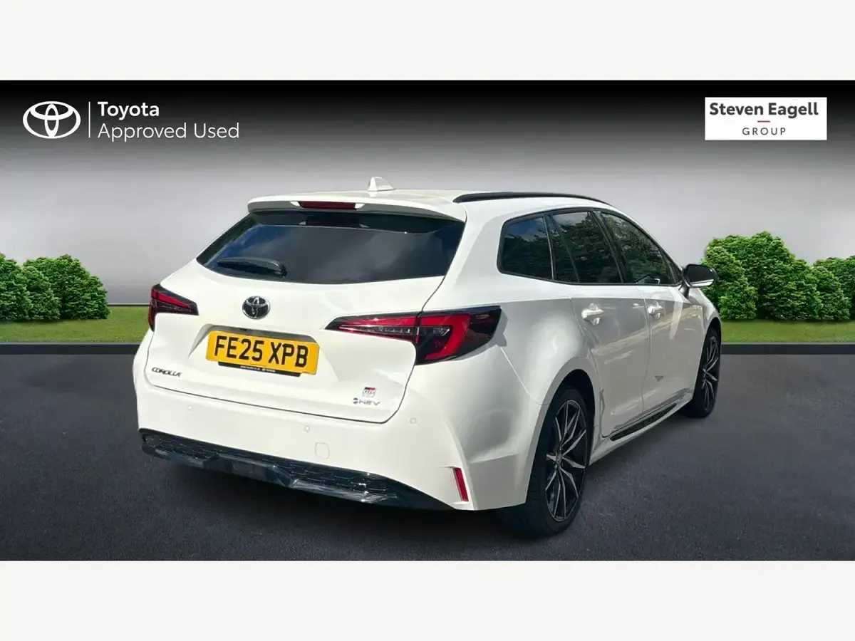 Used Toyota Corolla Sport 196 HP (144 kW) 2025 White Estate
