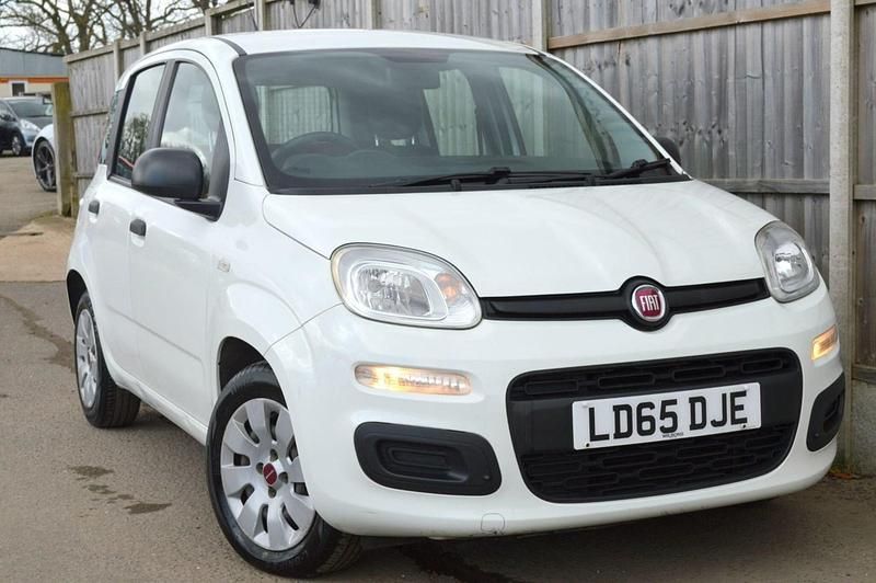 Used Fiat Panda Pop 69 HP (50 kW) 2015 White Hatchback