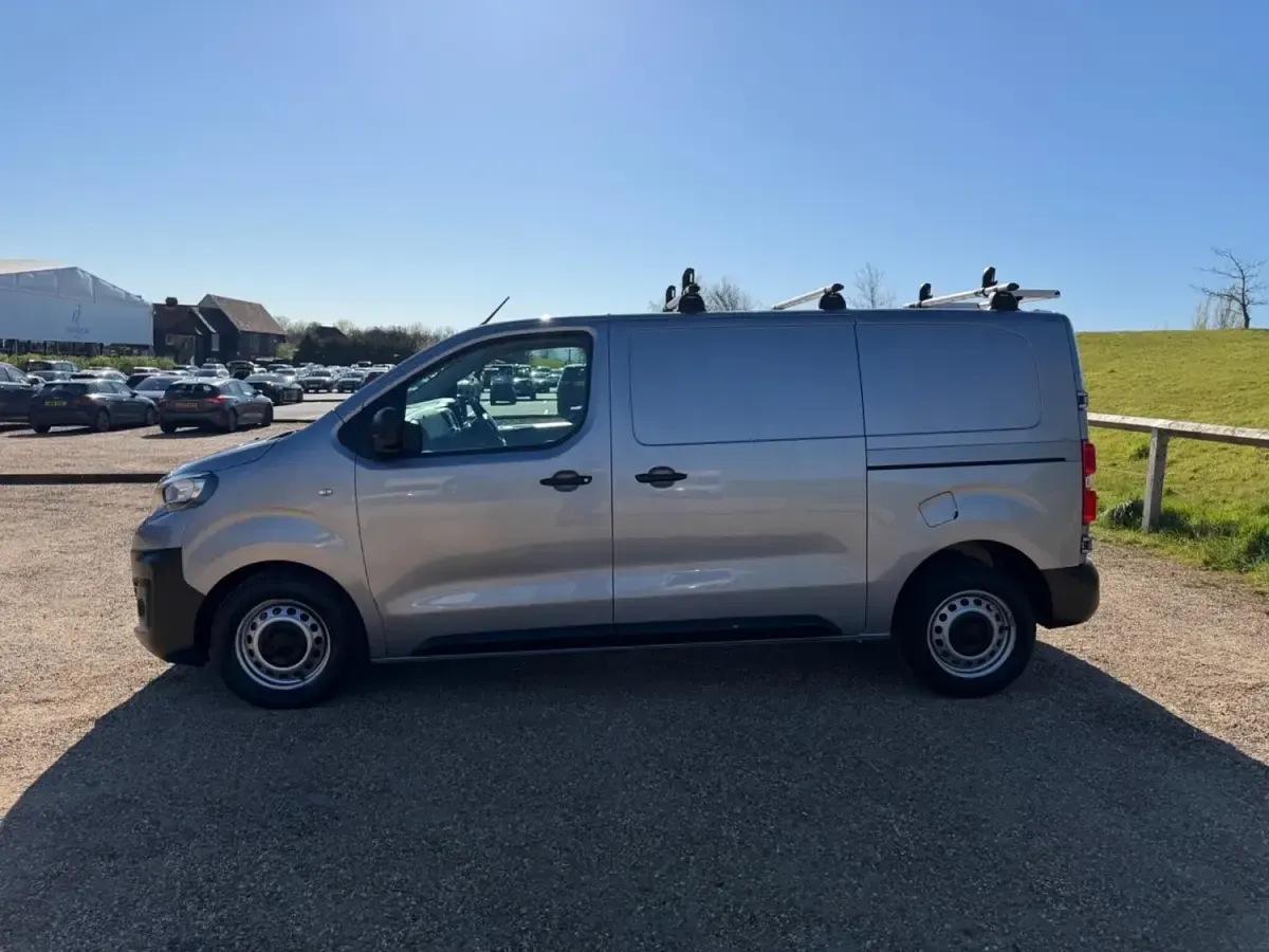 Second-hand Peugeot Expert Premium 2023 Gri Van