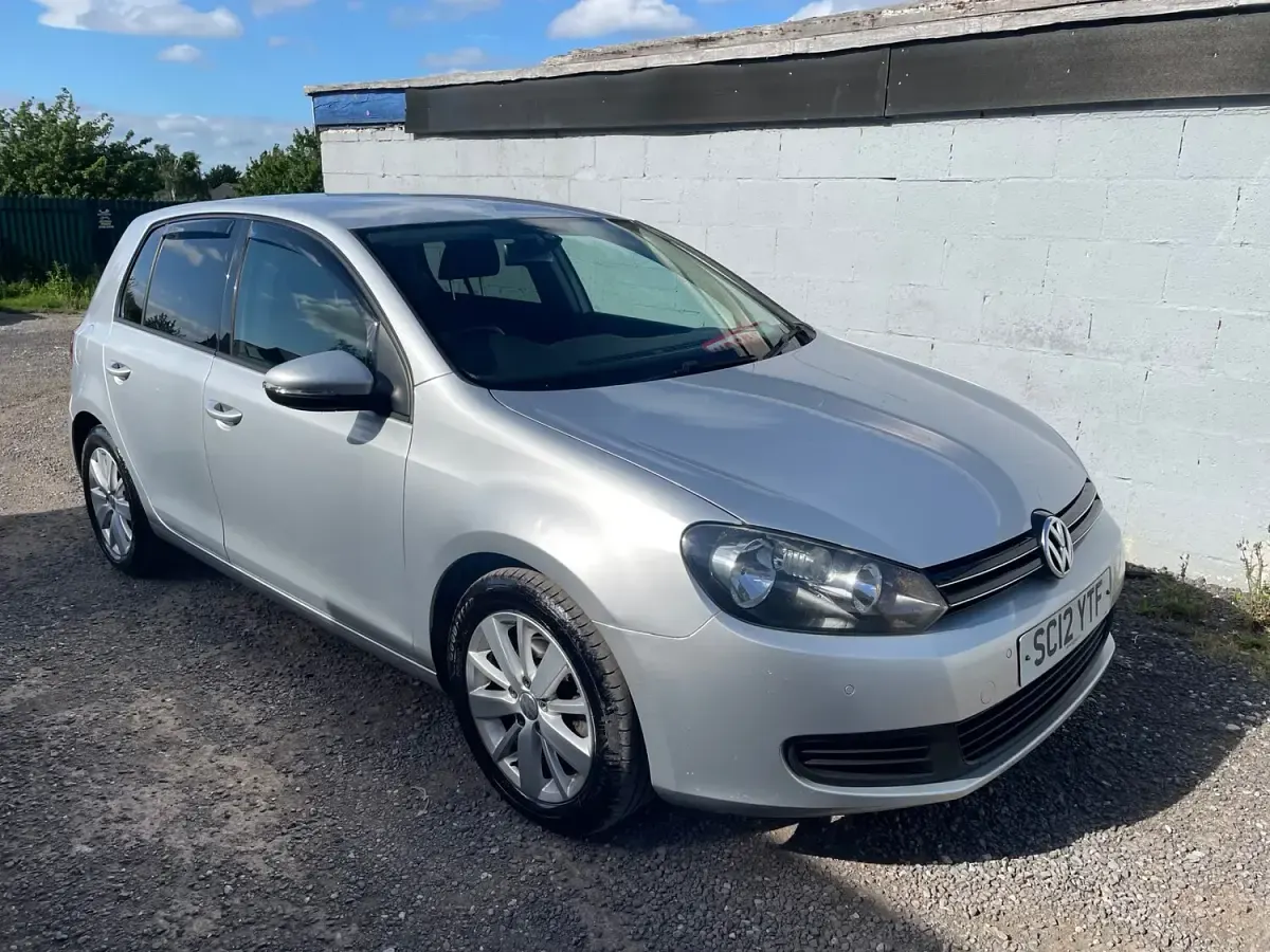 Used VW Golf VII Match 105 HP (77 kW) 2012 Silver Hatchback