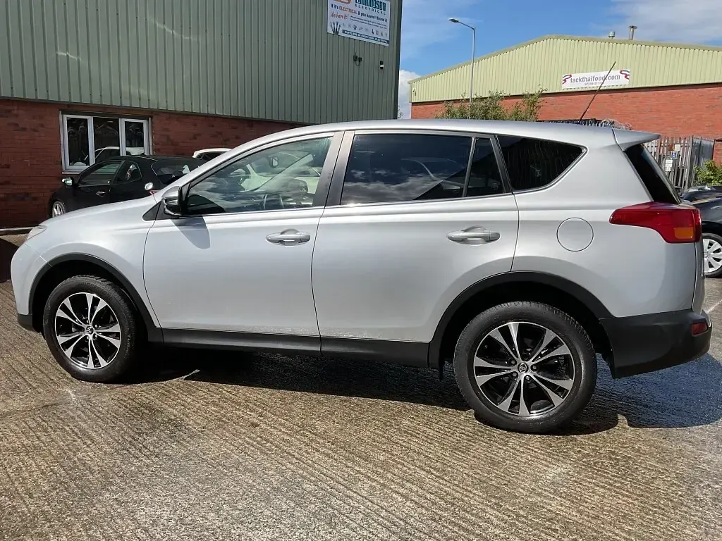 Used Toyota RAV4 124 HP (91 kW) 2014 Silver SUV