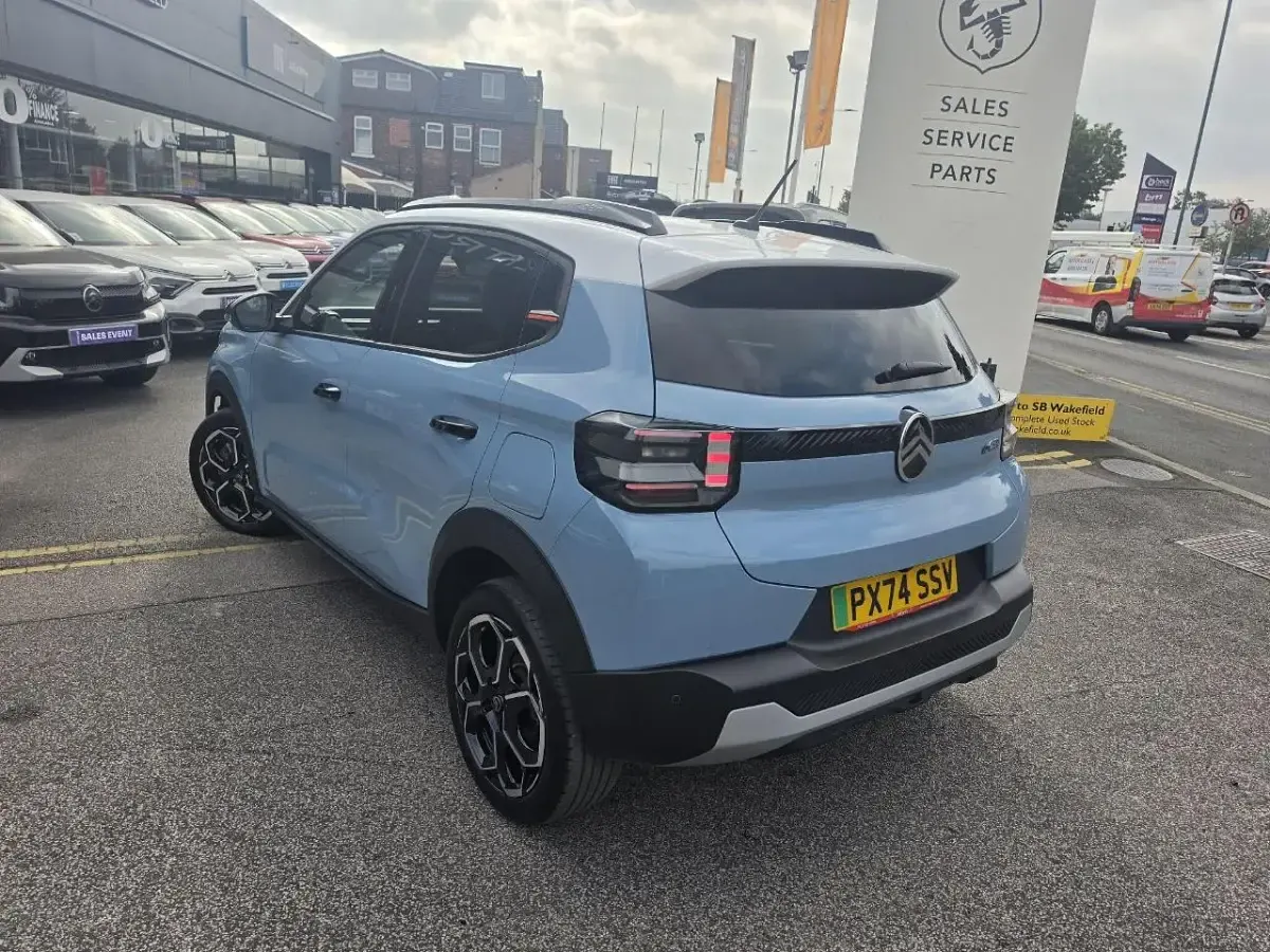Used Citroën e-C3 81 kW (111 HP) 2024 Blue Hatchback
