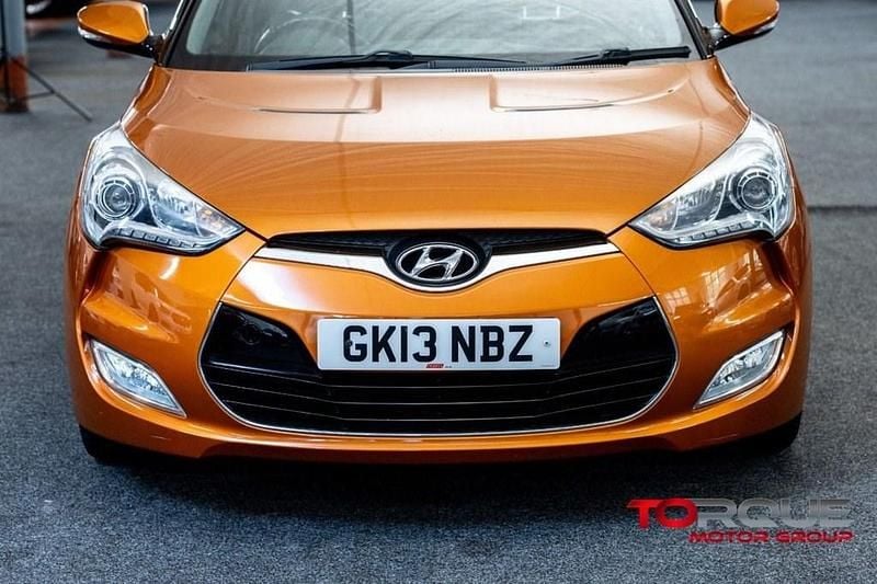 Used Hyundai Veloster Sport 140 HP (102 kW) 2013 Orange Hatchback