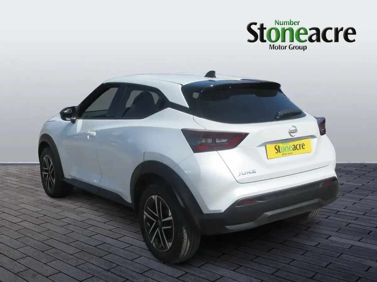 New Nissan Juke N-Connecta 114 HP (83 kW) 2026 White SUV