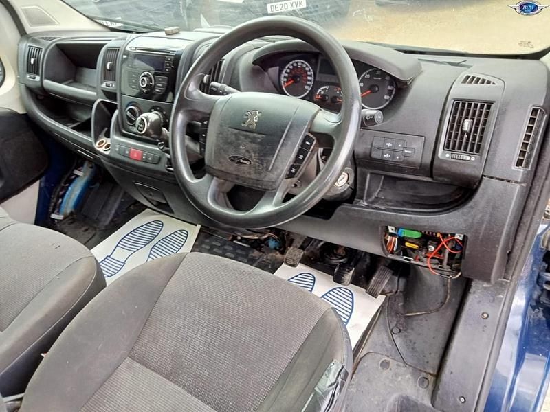 Begagnad Peugeot Boxer 2013 Blå Van