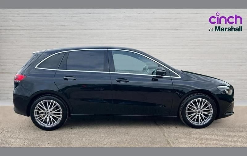 Usado Mercedes B200 Executive 150 CV (110 kW) 2022 Negro Monovolumen