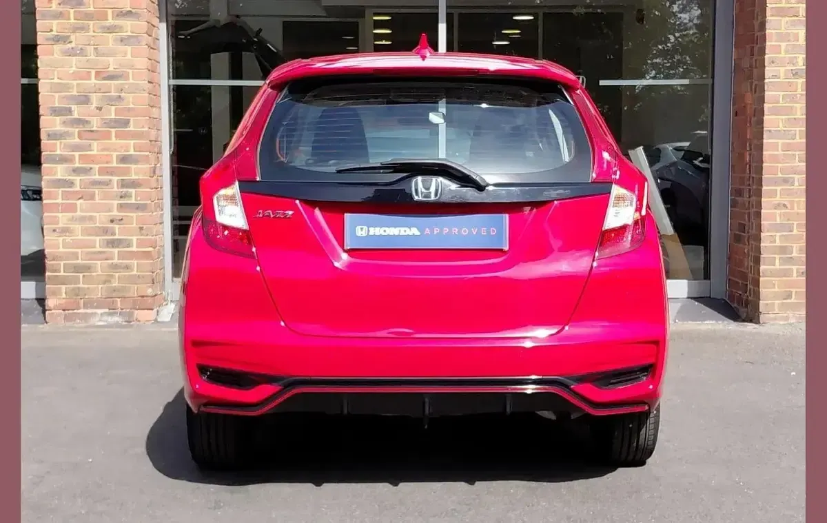 Used Honda Jazz Sport 130 HP (95 kW) 2019 Milano red Hatchback