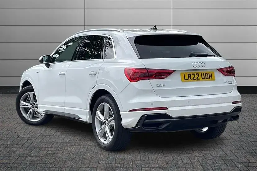 Used Audi Q3 S-Line 190 HP (139 kW) 2022 White SUV