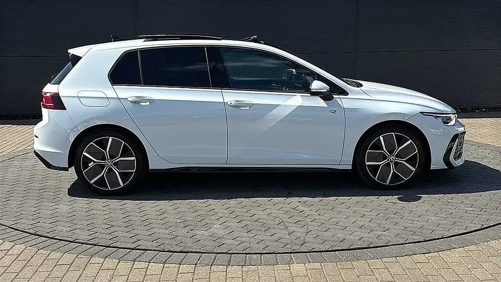 Used VW Golf VIII 150 HP (110 kW) 2025
