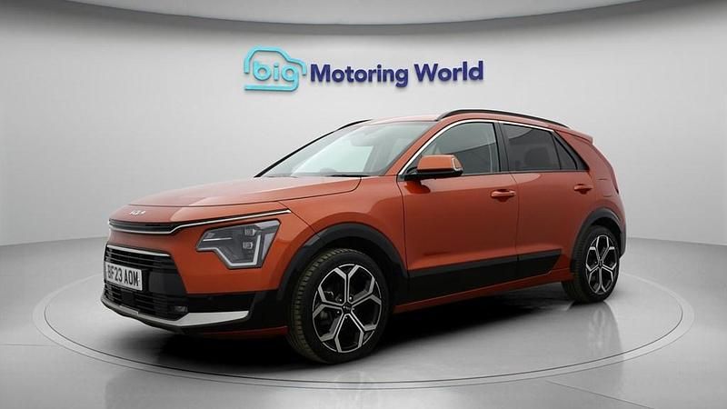 Used Kia Niro 139 HP (102 kW) 2023 Orange SUV