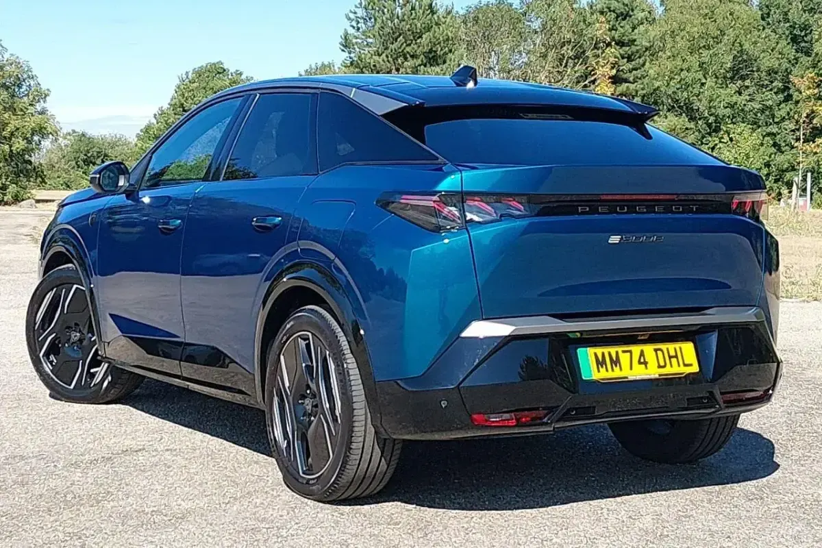 Used Peugeot e-3008 GTi 156 kW (213 HP) 2024 Blue SUV