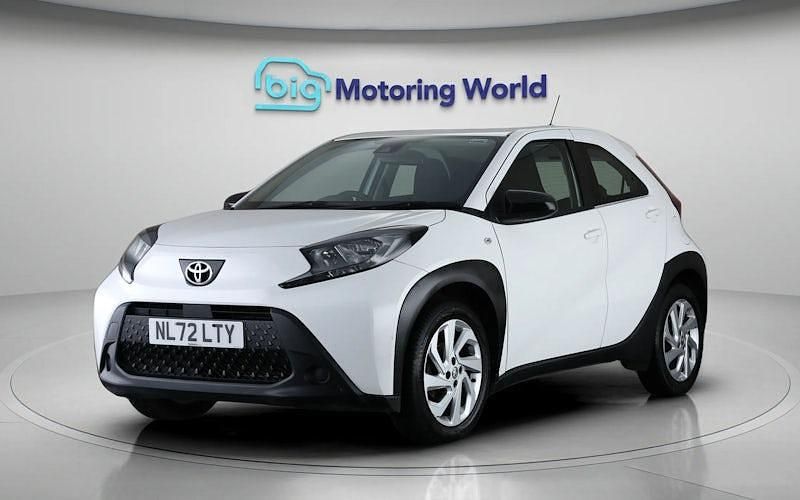 Used Toyota Aygo X PURE 72 HP (52 kW) 2025 SUV