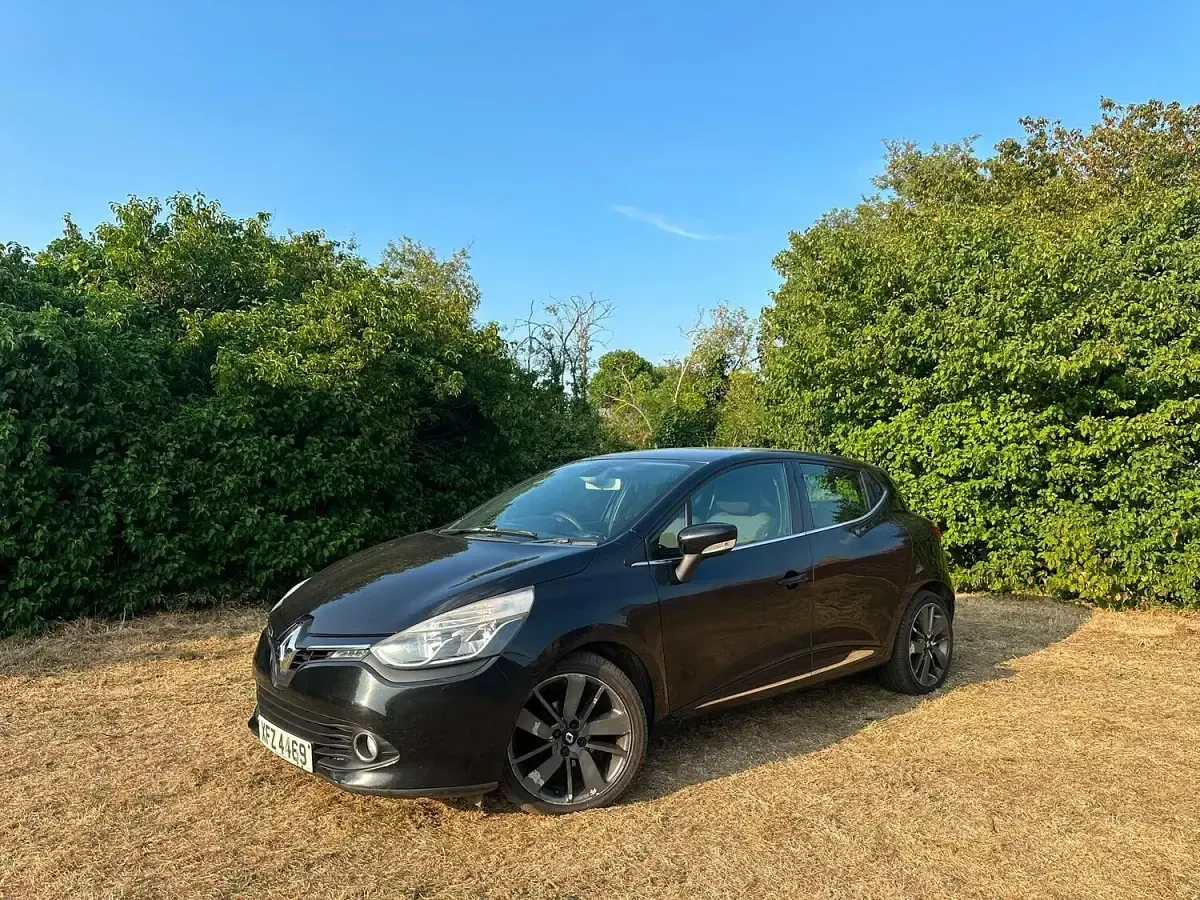 Used Renault Clio Dynamique 2015 Black Hatchback