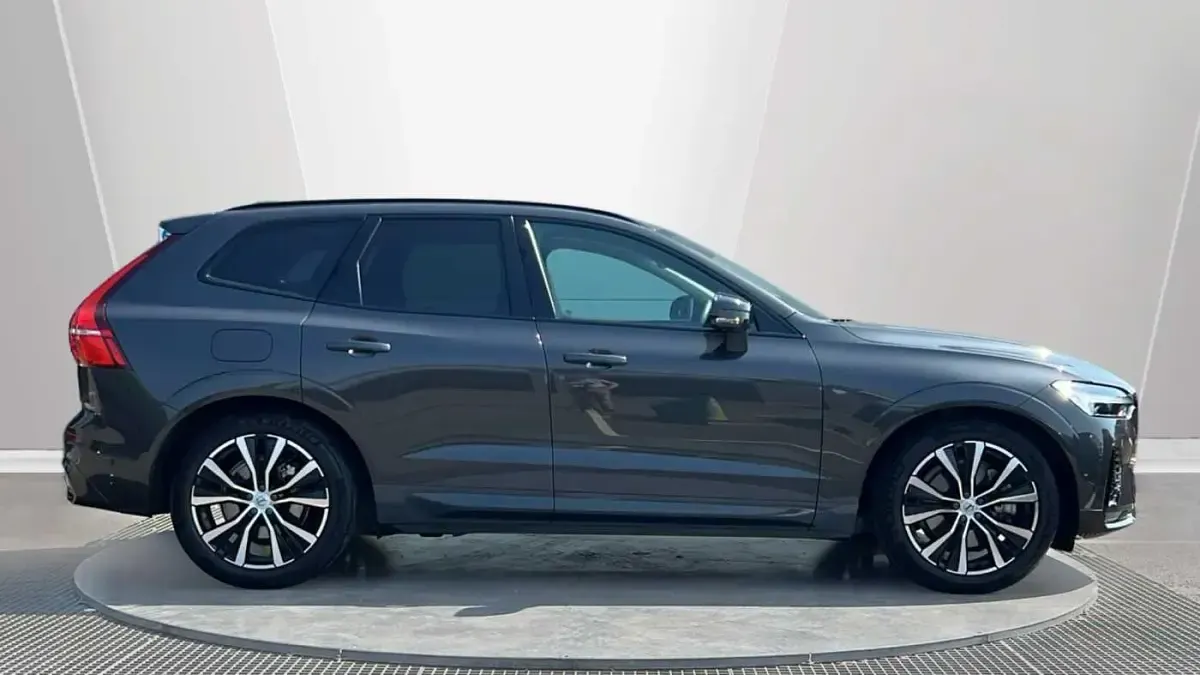 Used Volvo XC60 Ultimate 147 HP (108 kW) 2024 Grey SUV