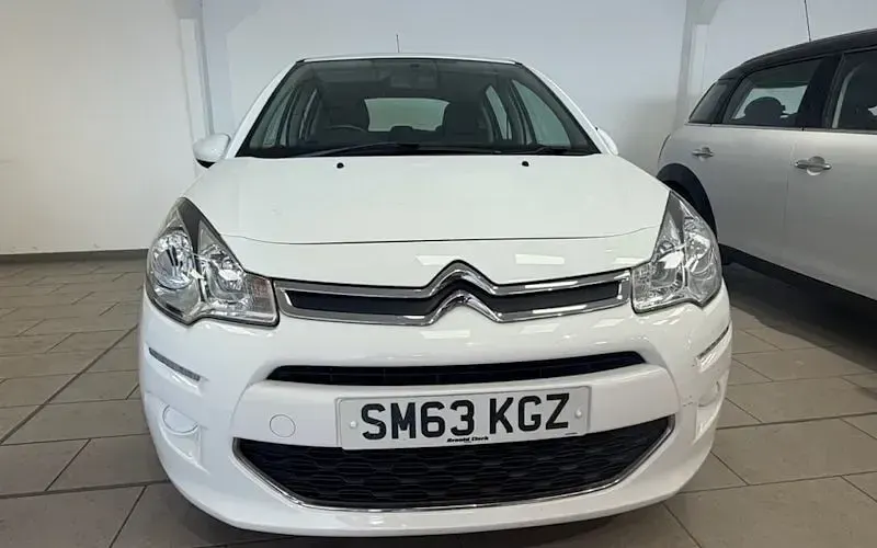 Used Citroën C3 VTR Sport 82 HP (60 kW) 2014 White Hatchback