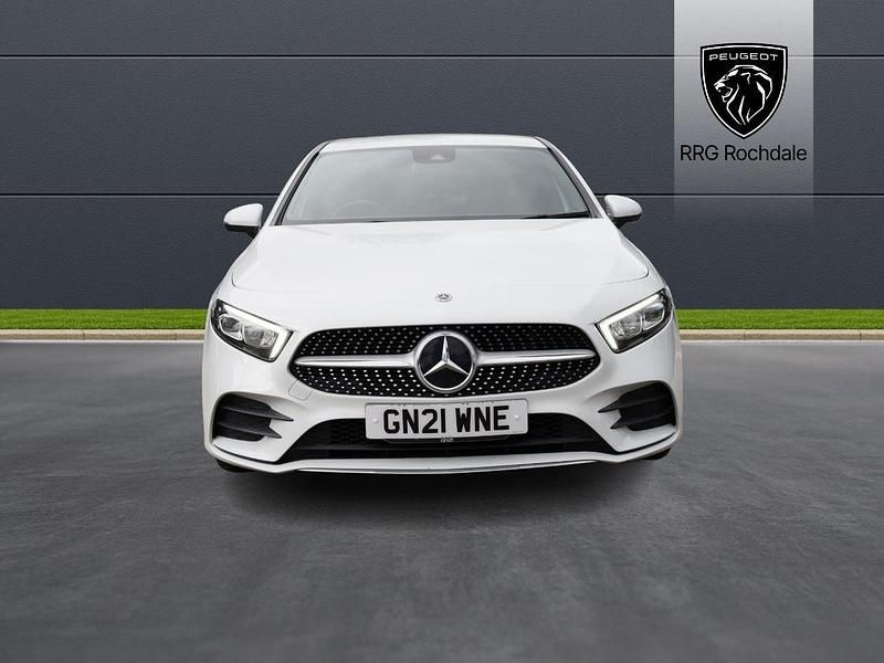 Used Mercedes A180 AMG line 134 HP (98 kW) 2021 White Hatchback