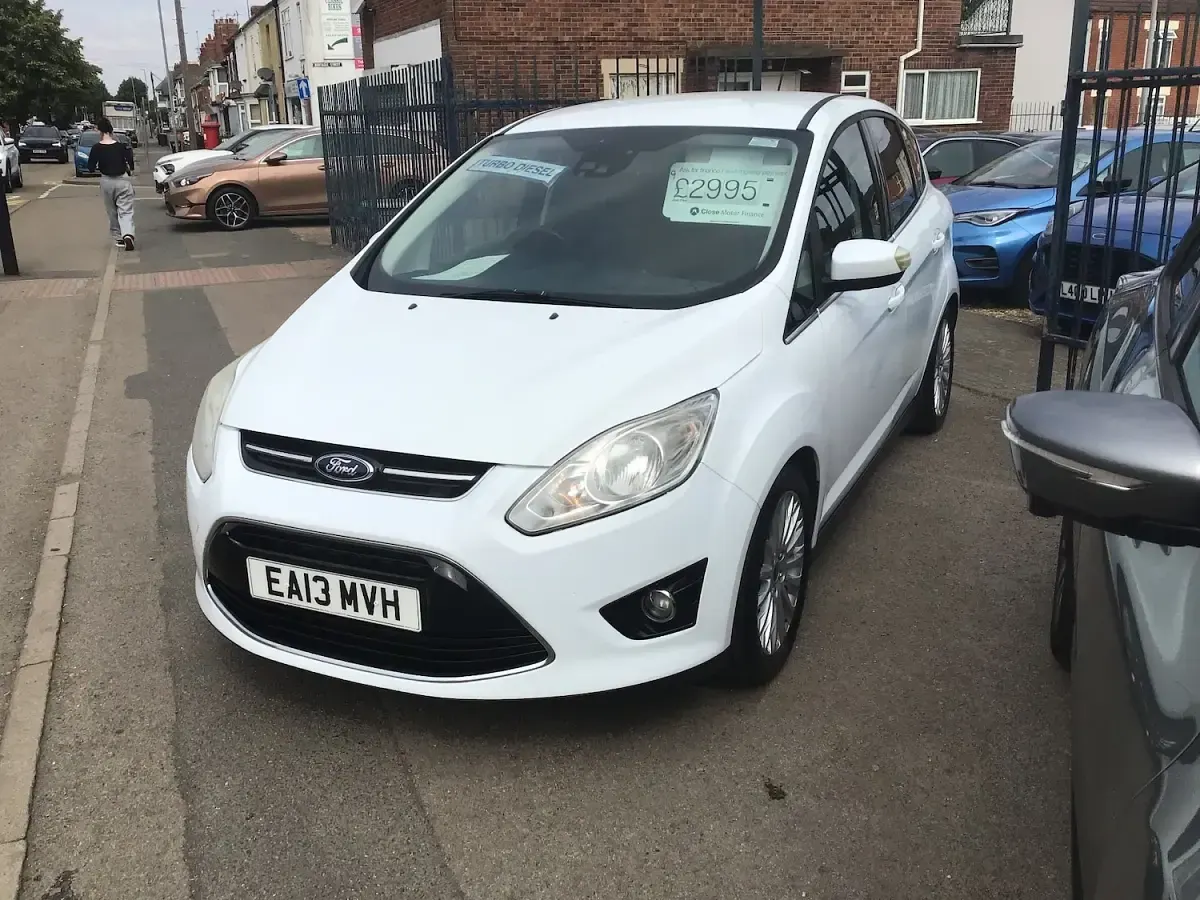 Used Ford C-MAX Titanium 2013 White MPV