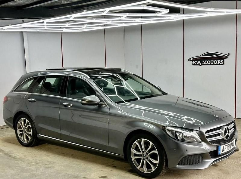 Usado Mercedes C200 Premium 136 HP (100 kW) 2018 Cinzento Carrinha