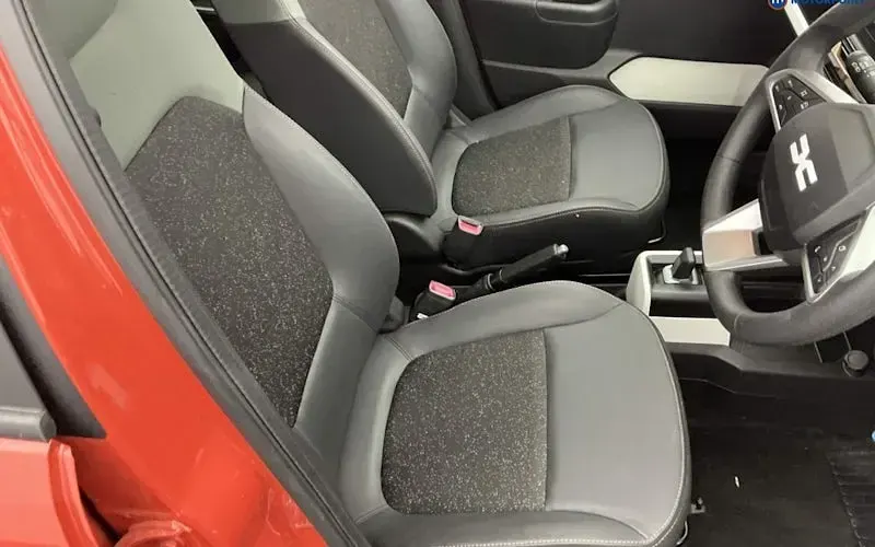Used Dacia Spring Extreme 47 kW (65 HP) 2025 Red Hatchback