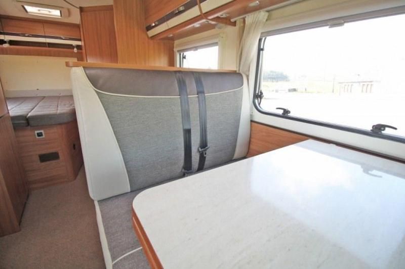 Used Weinsberg CaraLoft 130 HP (95 kW) 2014 Van
