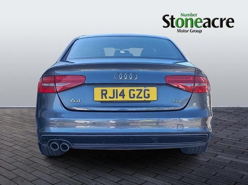 Begagnad Audi A4 Black Edition 150 HK (110 kW) 2014 Grå Sedan