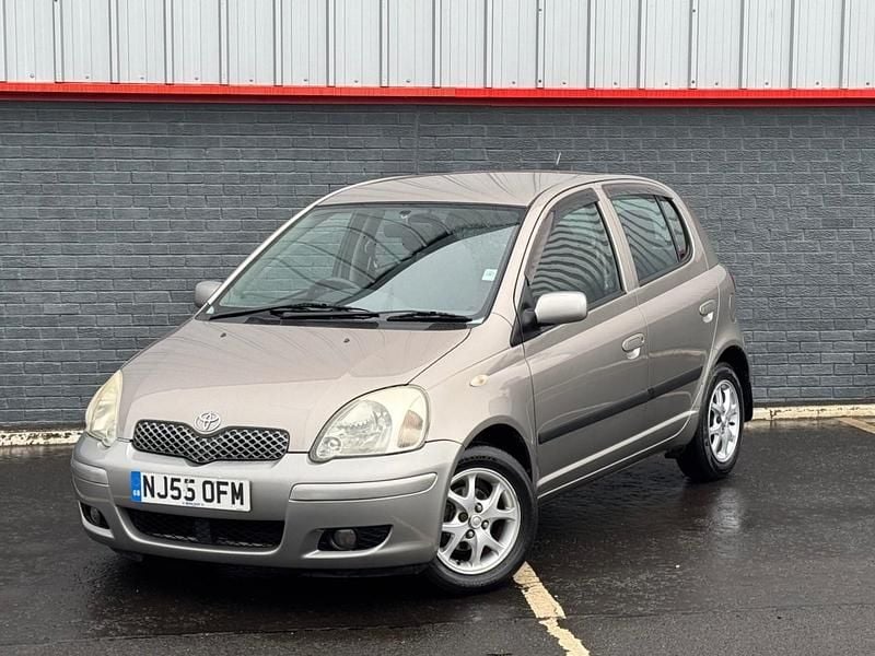 Used Toyota Yaris 2005 Silver Hatchback