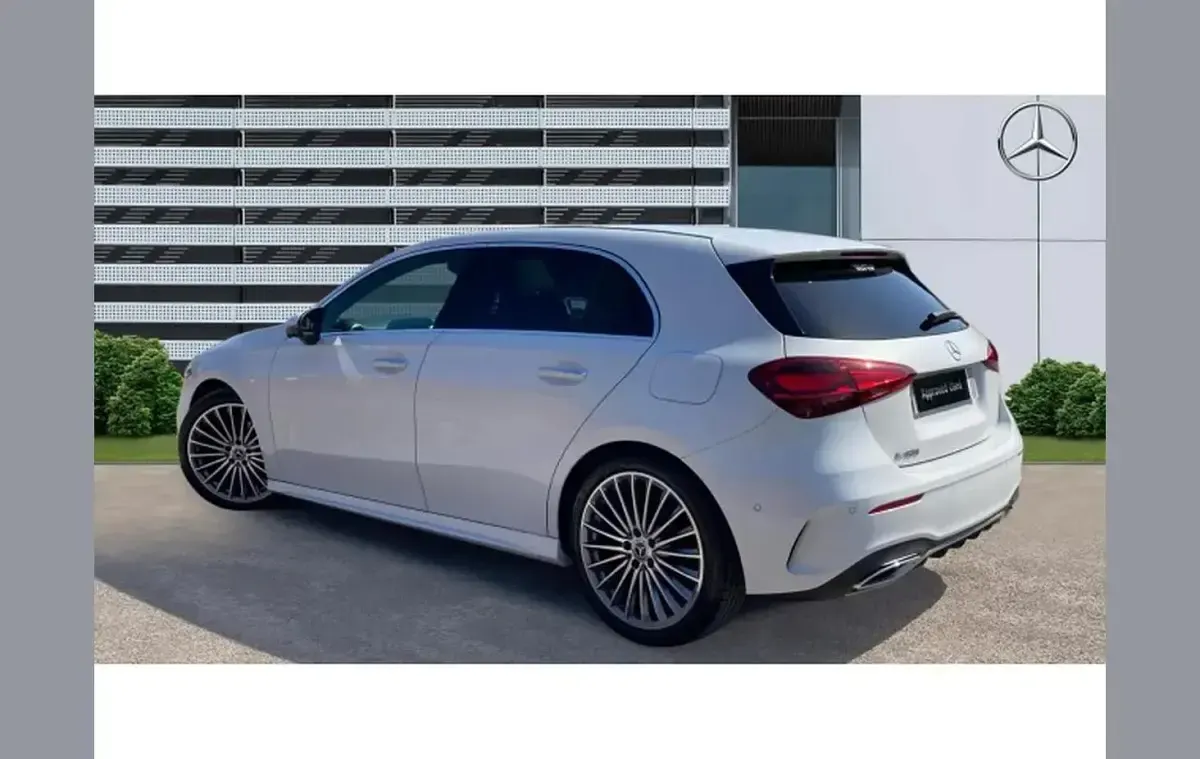 Used Mercedes A180 AMG Line Premium Plus 134 HP (98 kW) 2024 White Hatchback