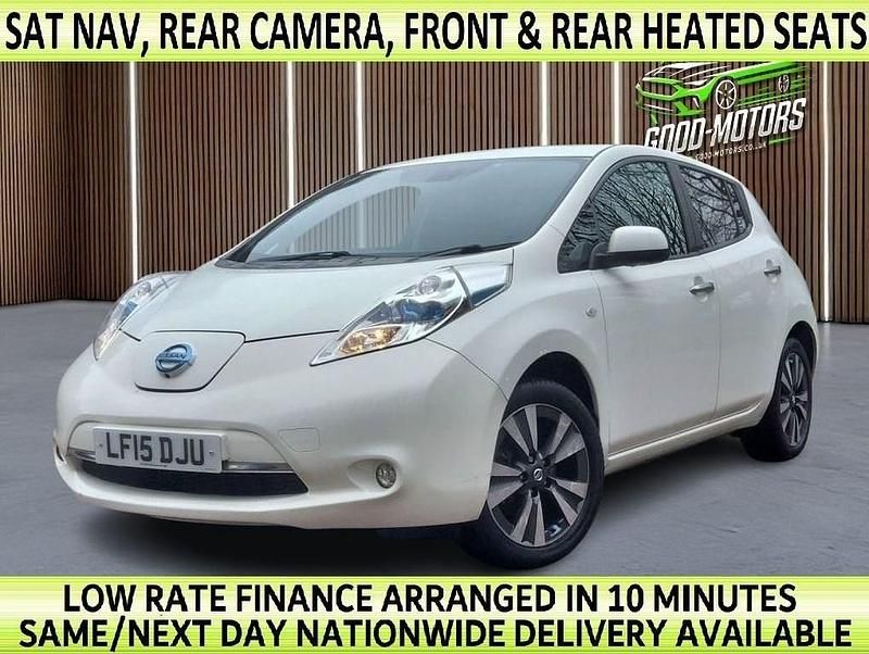 Used Nissan Leaf Tekna 78 kW (107 HP) 2015 White Hatchback