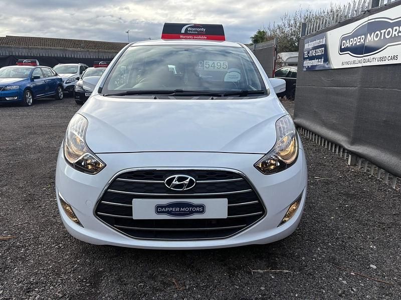 Used Hyundai ix20 SE 115 HP (84 kW) 2017 White Hatchback