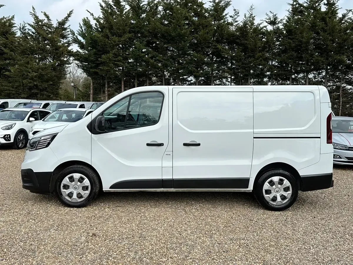 Used Renault Trafic Business 2022 White MPV