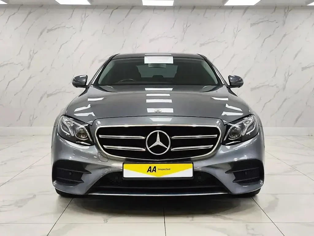 Gebraucht Mercedes E220 AMG line 194 PS (142 kW) 2020 Grau Limousine