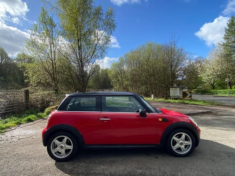 Used Mini Cooper Hatch 2009 Red Hatchback