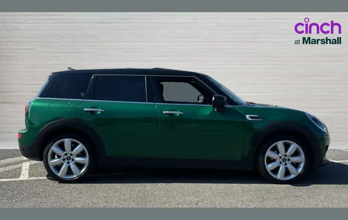 Used Mini Cooper Clubman Exclusive 134 HP (98 kW) 2022 Green Estate