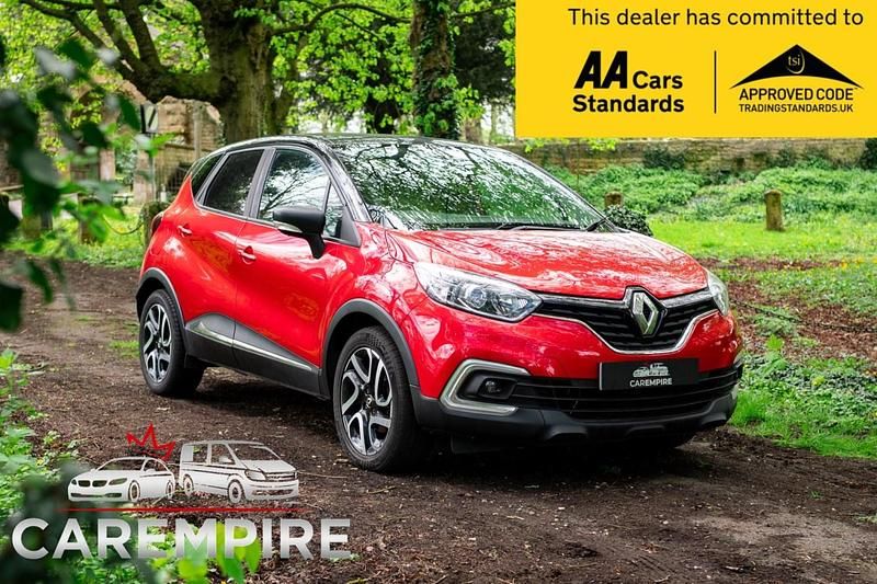 Used Renault Captur Iconic 90 HP (66 kW) 2019 Red SUV