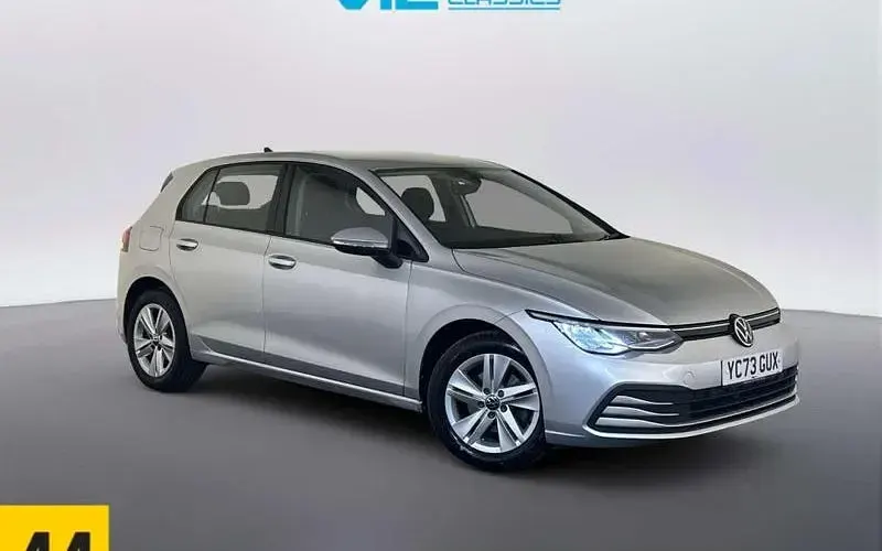 Second-hand VW Golf VIII S 116 CP (85 kW) 2023 Hatchback
